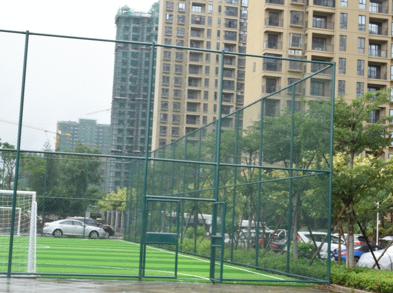 网球场地面材料选购指南：从丙烯酸到硅PU的全面对比